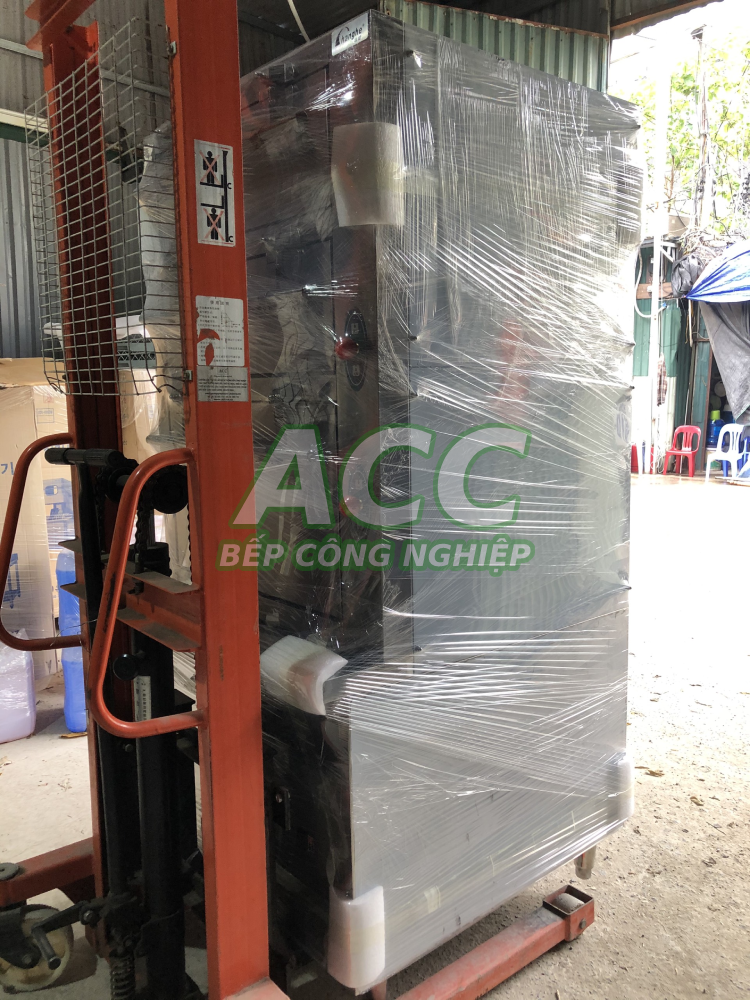 Qúa trình vận chuyển tủ hấp hải sản 3 tầng đến khách hàng